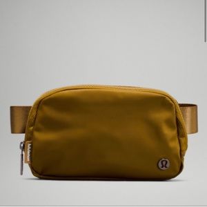 Lululemon Everywhere Belt Bag
